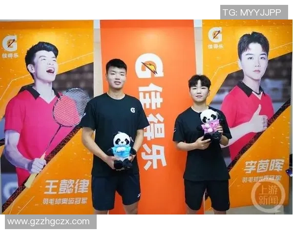 重庆羽毛球队实力引发热议球迷对其表现与训练方式展开激烈讨论