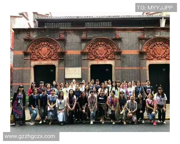 重庆足球队的精神之旅：深入探索他们的团队意识与文化传承