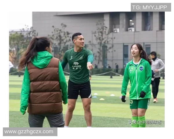 广州足球队心理素质引发热议球迷与专家各执己见探讨球队表现